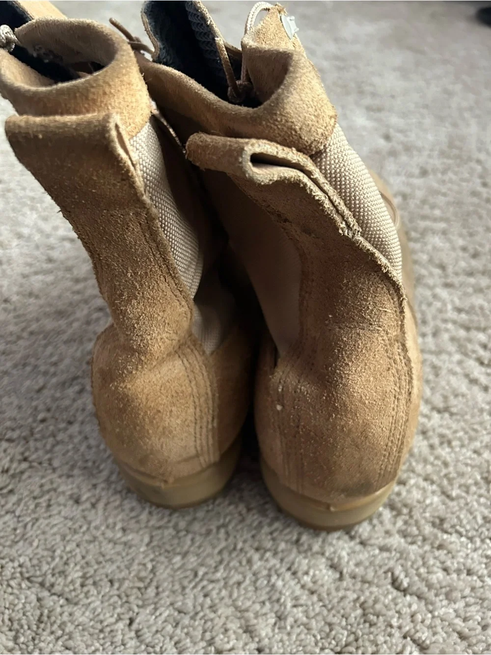 Men's Desert Tactical Boots in Tan Suede